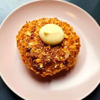 Bienenstich at Sammys Berliner Donuts in Berlin