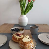 carrot cake and rhubar flavoured donuts at Sammys Berliner Donuts in Berlin