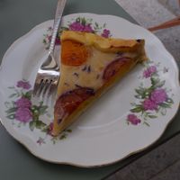 Peach flan at Enfants Terribles Café in Rennes