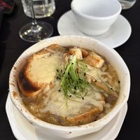 French onion soupp  at Sōl in St Petersburg