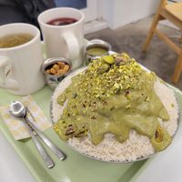 Pistachio Bingsu at Pan Honesta 빵어니스타 - Itaewon in Seoul