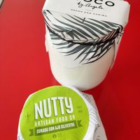 Yogur de coco orgánico vegano y queso vegano at Terra Granel in Javea