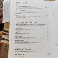 Desserts, smoothies et boissons chaudes at Inward in Tunis