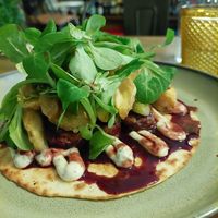 Tempeh super tasty thanks to a few liters of tasty sauces at Meet Vegano in Malaga