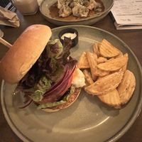 Crunchy meet burger #Veganuary at Meet Vegano in Malaga