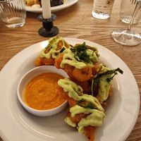 Healthy tasting cauliflower at Meet Vegano in Malaga
