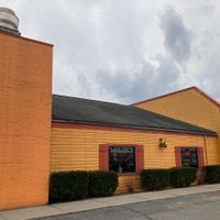 Main entrance off parking lot at El MeZcal in Defiance