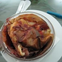 Vegan apple dessert. It was great. at Salsa Verde in Evora