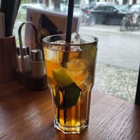 Hōjicha tea at Dozo in Berlin