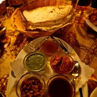 Poppadoms & pickle tray at Maharaja in Hamburg