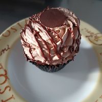 Vegan cupcake at Kisaan Restaurant and Patisserie in The Hague