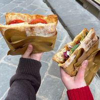 links caprese (veget.) links vegan at I' Girone De' Ghiotti in Florence
