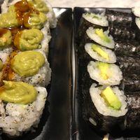 Roll veganizzato e hosomaki  at Domò in Rome