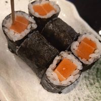 Hosomaki con salmone vegetale at Domò in Rome