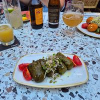 Vegan gevulde wijnbladeren at Kreta Mezes & Grill in Deventer