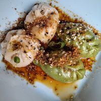 left: Vegan Momo right: saisonal momo (also vegan) at Traders in Aarau