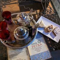 Té y dulces at Tetería Petra in Cordoba