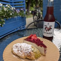 pistaccio cannoli and  strawberry cheesecake at VeganoManiak in Rzeszow