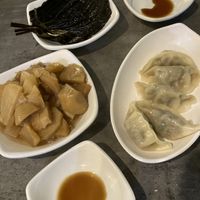 Vegane Dumplings, Blätter und eingelegte Kartoffeln YumYum  at Tobagi in Leipzig