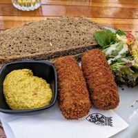 Vegan vegetable croquettes on bread at 't Wapen van Kennemerland in Haarlem