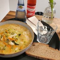 Erdnusssuppe mit Gemüse vom Suppenbuffet at Chocova in Tettnang