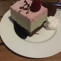 Raspberry matcha cake at Sfizy Veg in Berlin