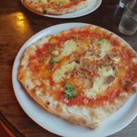 Pizza speck e gorgonzola at Sfizy Veg in Berlin