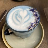 Blue moon latte  at Spread The Moon in Brussels