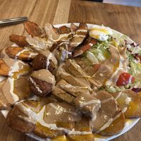 Sahara Vegan Teller with vegan garlic saucee  at Sahara Imbiss - Wedding in Berlin