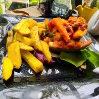 Zucchini, red sauce, fried potatoes at Ylla Organic Fusion in Aguas Calientes