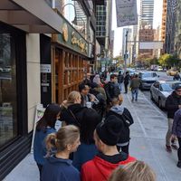 get prepared for waiting in the line at Ess a Bagel - 3rd Ave in New York City