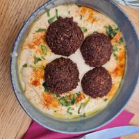 Falafel in hummus at Smokvica - Molerova in Belgrade