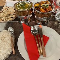 Vegan aloo gobi (to the right) at Holi Diwali in Sagres