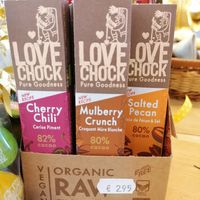 Raw vegan chocolate at Het Coffy-Huys in Enkhuizen