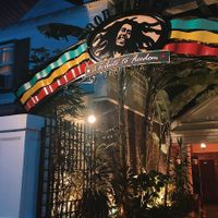 goin inside   at Universal Studios - Bob Marley-A Tribute to Freedom in Orlando