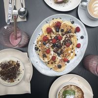 Vegan apple pie, vegan pancakes, porridge   at Twentysix in Budapest