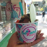 Tres bolitas+4 toppings at Beyond Sugar Heladería in Mexico City