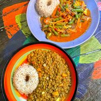Bhindi masala and dahl, lacking in creaminess and depth of flavour of a proper authentic dahl  at Angel Veggie Bistró in Salento