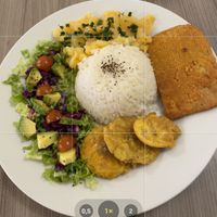 El mejor restaurante vegan en Bogotá a precios muy buenos y postres deliciosos 😋  at Marvelous Vegan Plant Power Food in Bogota