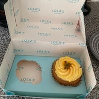 Cute cupcake box at Lola's Cupcakes - Canary Wharf in East London