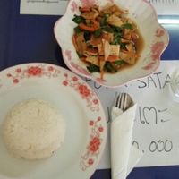 tofu stir fry with basil and rice at Reunion Cafe in Vientiane