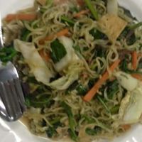 drunken noodles at Reunion Cafe in Vientiane