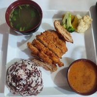 Fried chicken with rice at Reunion Cafe in Vientiane