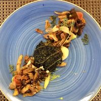 Chanterelle with potatos, king oyster, savoy, carrot, onion at Kopps in Berlin