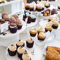 Cupcakes 🧁 at ThimbleCakes in Ottawa