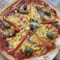 Had a really tasty vegan pizza and the server was so lovely 💛  at Bacaro in Weymouth