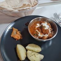 Vegan butter chicken with soya chunks at Mani's in Faro