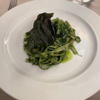 Tagliolini al pesto di ortica con mela,sedano e cavolo nero  at Bigatt in Paradiso