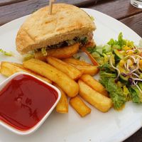 Halben Burger für Kinder at Jäcweck in Vohl