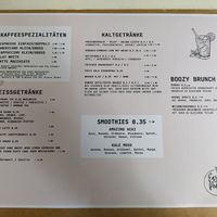 Heute wurde zusätzlich zu glutenfreier Hafermilch und Erbsenmilch auch Kokosmilch angeboten at Easy Peasy in Berlin